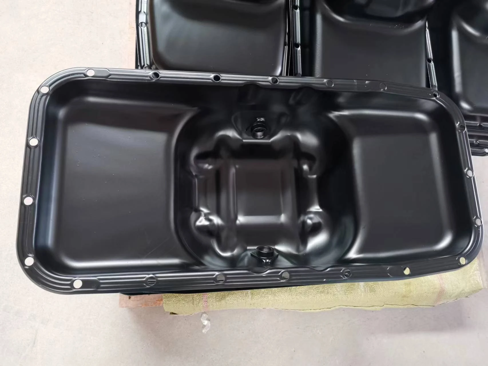 4 oil pan .jpg